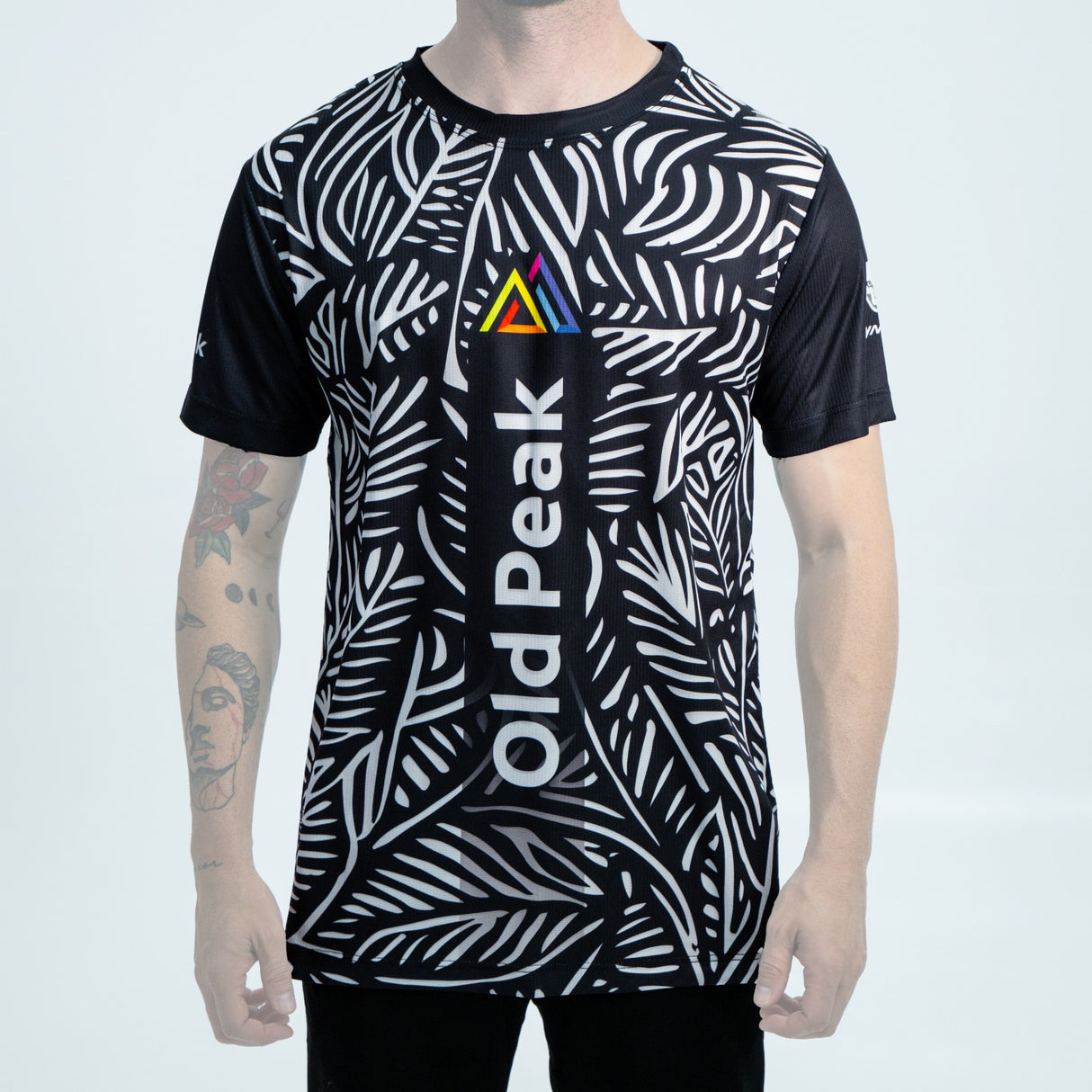 OLD PEAK CAMISETA MANGA CORTA NEGRA BLANCA