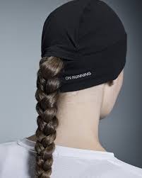 ON RUNNING CORE BEANIE NAVY