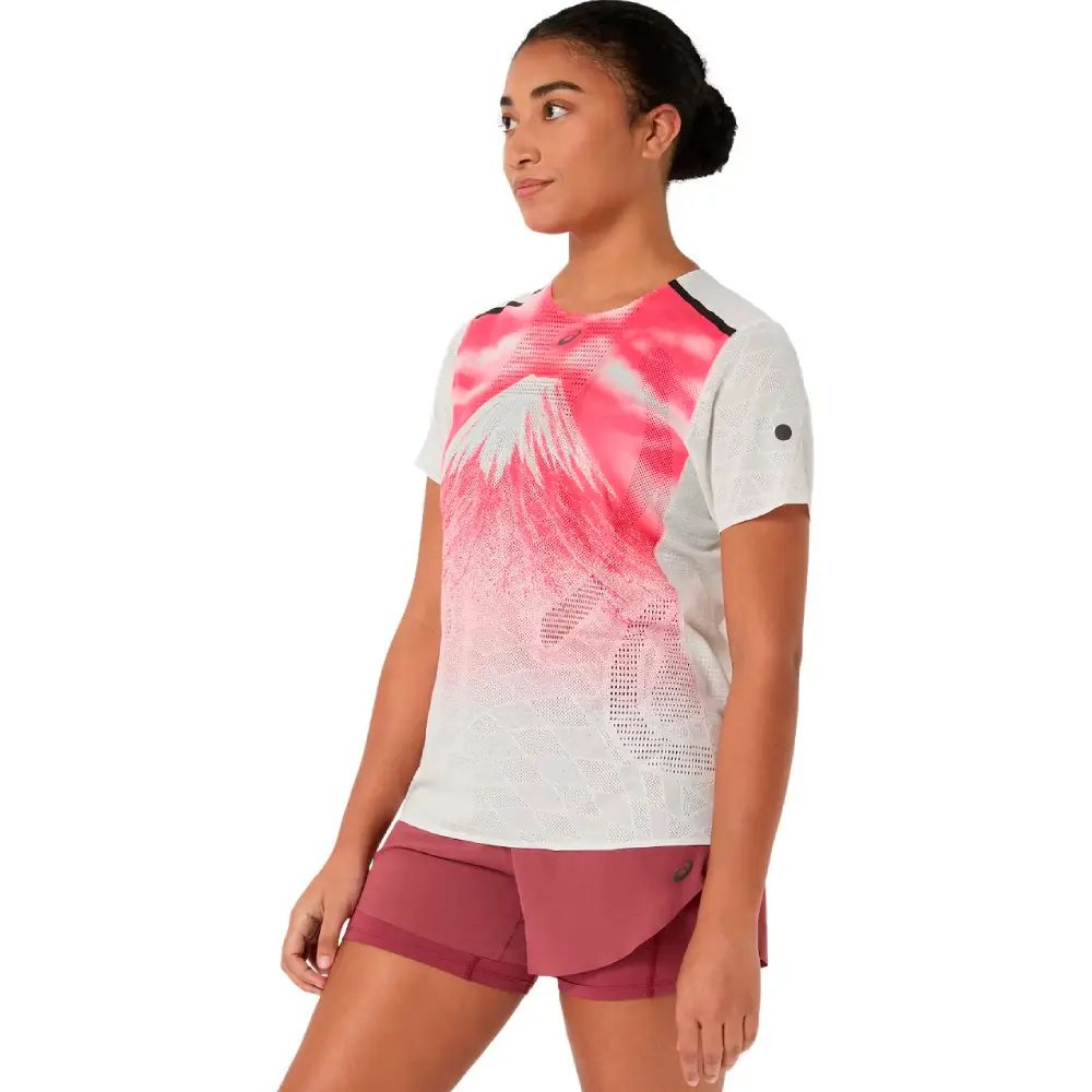 ASICS FUJITRAIL ELITE GRAPHIC SS TOP CREAM MUJER