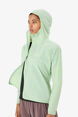 NNORMAL TRAIL WIND JACKET LIGHT GREEN MUJER