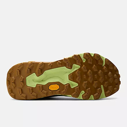 NEW BALANCE HIERRO V9 AFTERGLOW Y DARK OLIVINE HOMBRE